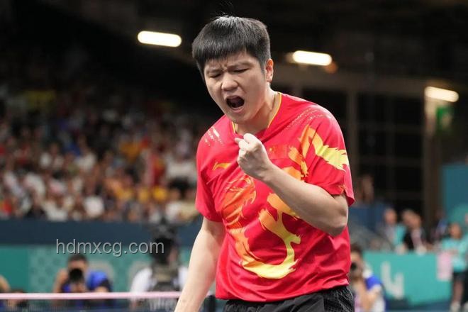 奥运乒乓决赛服装差异：莫雷加德干爽，樊振东大汗之谜